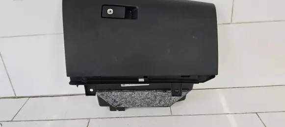 Volvo V60 Glove box 30755651