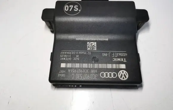 Volkswagen PASSAT B6 Gateway control module 3C0907530C 3C0907951A