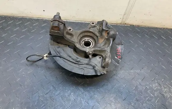 BMW 3 E90 E91 Front wheel hub spindle knuckle 6768996