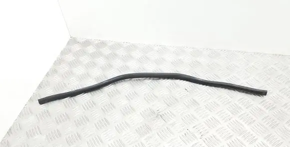 Audi A3 S3 A3 Sportback 8P Rubber seal front door window/glass 8P4837671
