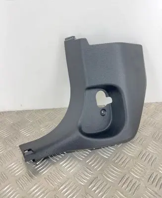 BMW 1 F40 Other sill/pillar trim element 7444935