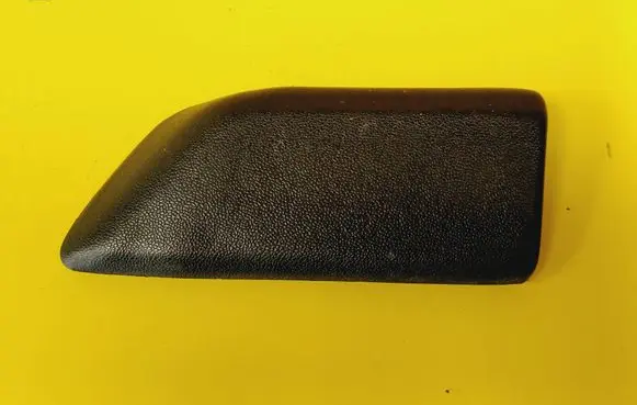 Opel Calibra Front arch trim 