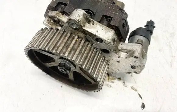 Mitsubishi Space Star Fuel injection high pressure pump 00074257 7700104018d
