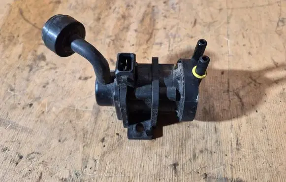 Opel Zafira A Turbo solenoid valve 09158200