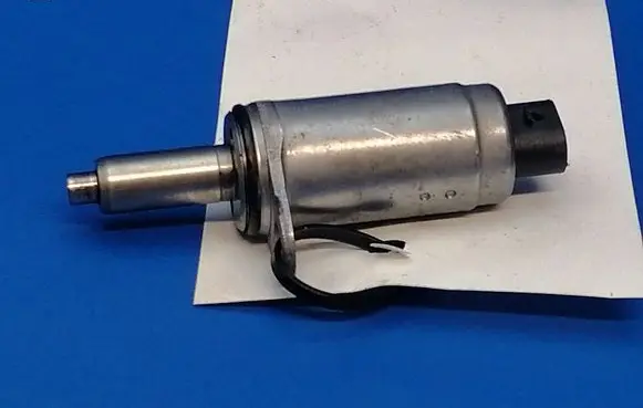 Audi A3 S3 8V Camshaft vanos timing valve 06E103697M 15012307053B