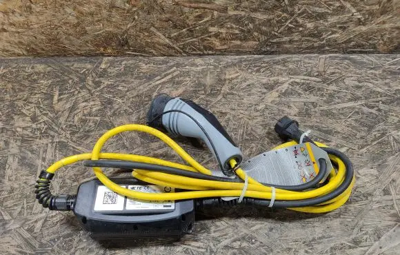 Volkswagen e-Golf Electric car charging cable 12E971675CM