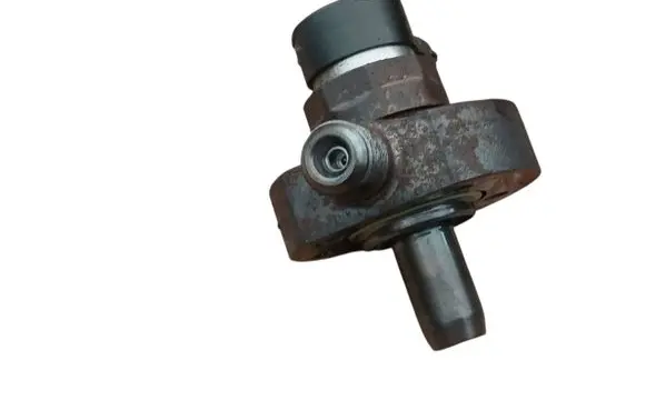 Peugeot 3008 II Fuel pressure sensor