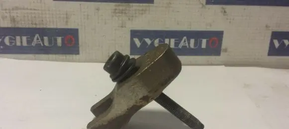 Volvo V40 Fuel Injector clamp holder 30624306 31303614