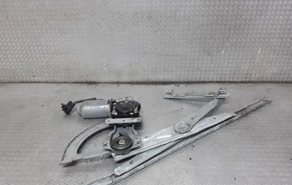 Opel Frontera A Front door window regulator with motor