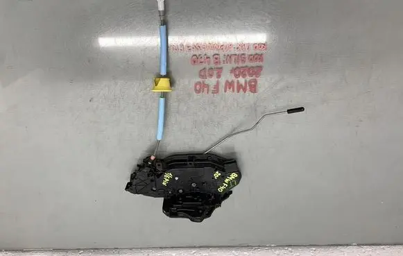 BMW 1 F40 Front door window regulator with motor 744505311