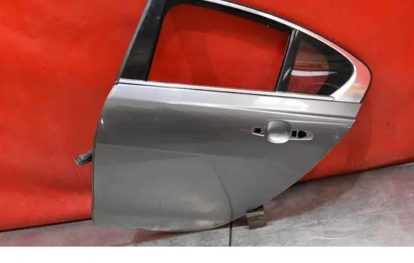 Jaguar XE Rear door