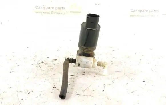 Mercedes-Benz R W251 Windshield washer spray nozzle 1648690321 2048660521