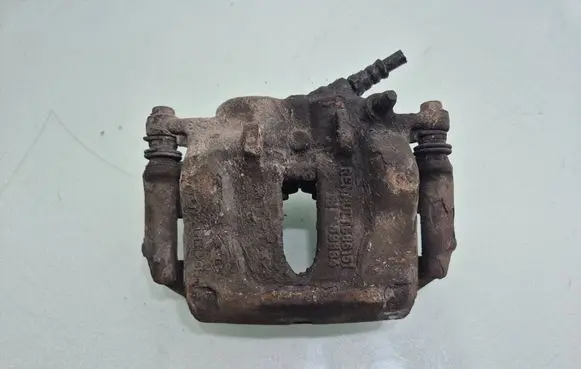 Opel Vivaro Front brake caliper 