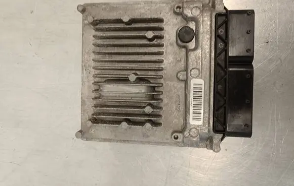 Mercedes-Benz B W246 W242 Engine control unit/module A6519007600 28391946 A6519010601