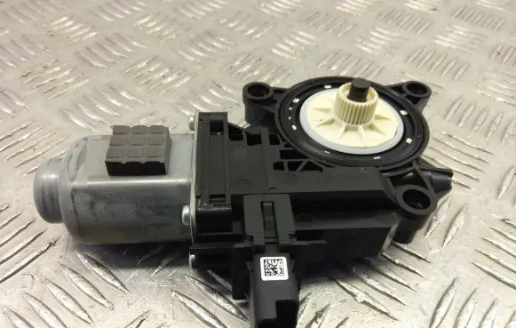 KIA Niro Front door window regulator motor 82460-G5010