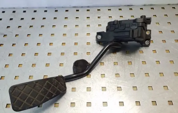 Audi A4 S4 B7 8E 8H Accelerator throttle pedal
