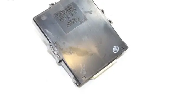 Lexus RX 330 - 350 - 400H Gateway control module 8911148100
