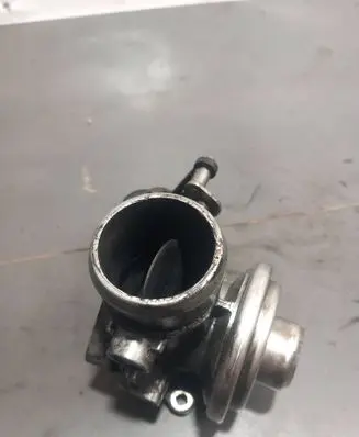 Skoda Octavia Mk1 (1U) EGR valve 038131501A 17X98