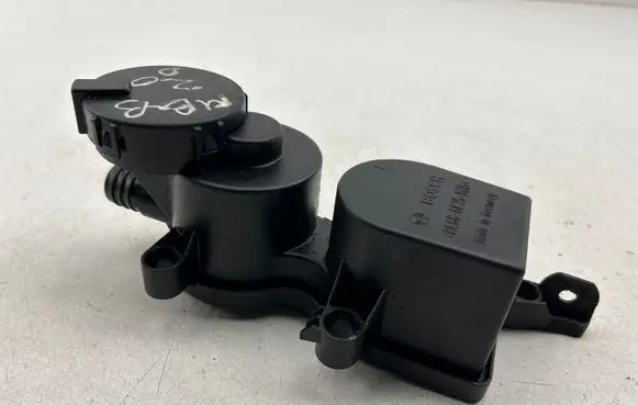 Mercedes-Benz B W245 Oil breather separator A6400101062 ZGS004 0928400554
