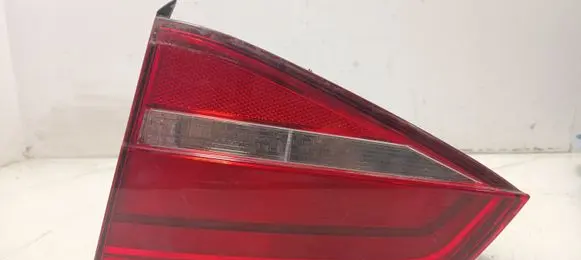 Volkswagen Jetta VI Tailgate rear/tail lights 5C6945094