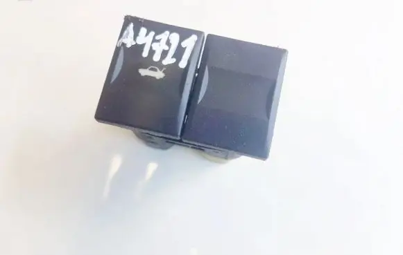 Tailgate opening switch