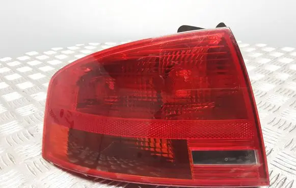 Audi A4 S4 B7 8E 8H Rear/tail lights 8E5945095