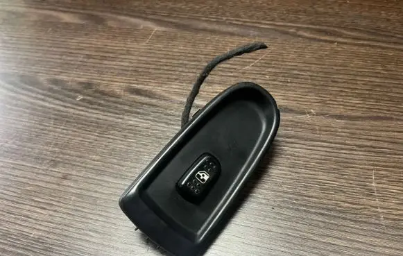 Iveco Daily 4th gen Electric window control switch 69500479