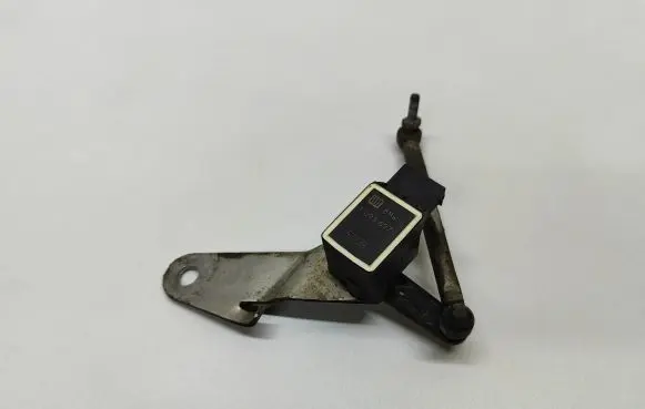 BMW 5 E60 E61 Headlight/headlamp level sensor 1093697