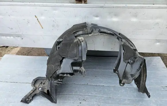 Nissan X-Trail T32 Front arch 4BD0A 63842 63840