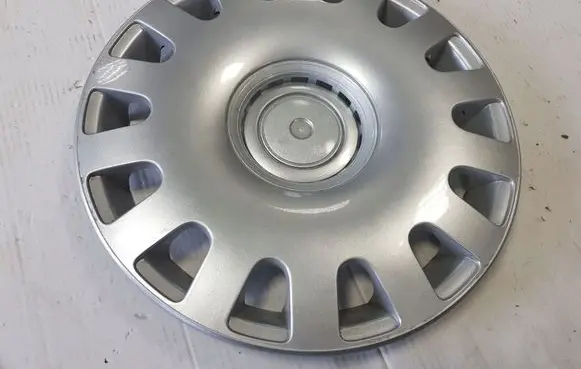 Volkswagen Phaeton R16 wheel hub/cap/trim 3B0601147A