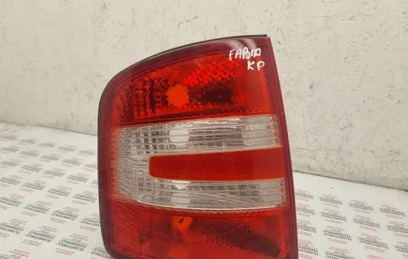 Skoda Fabia Mk1 (6Y) Rear/tail lights 6Y9945111B