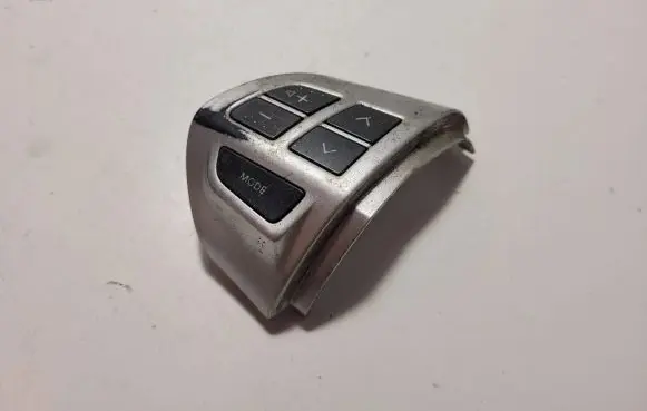 Citroen C-Crosser Steering wheel buttons/switches 75B471
