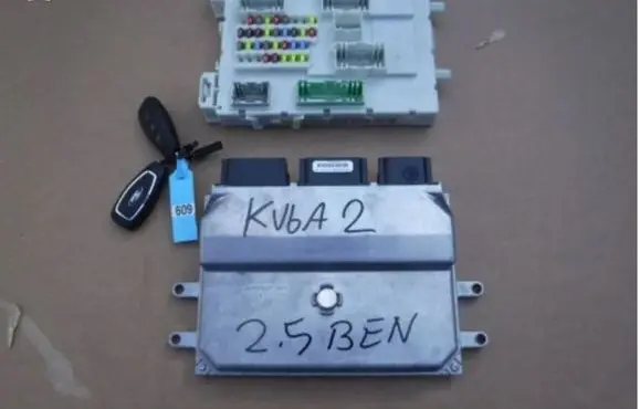 Engine ECU kit and lock set