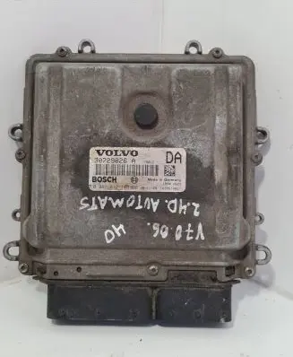 Volvo V70 Engine control unit/module 30729826A 1039S10667 0281012103
