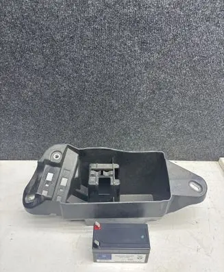 Battery bracket