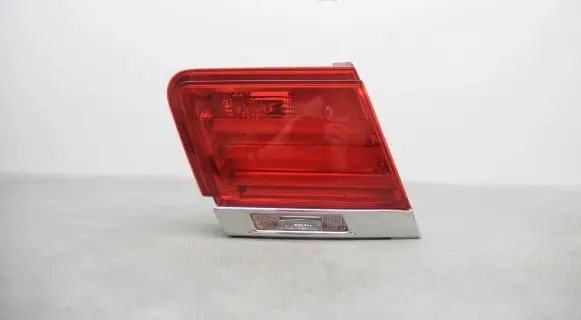 BMW 7 F01 F02 F03 F04 Tailgate rear/tail lights 7182205