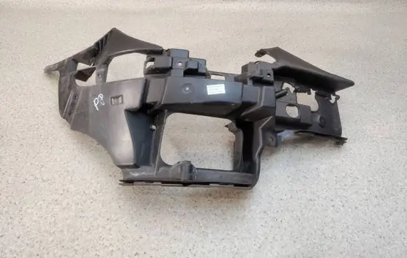 Mercedes-Benz SL R230 Front bumper mounting bracket A2308850465