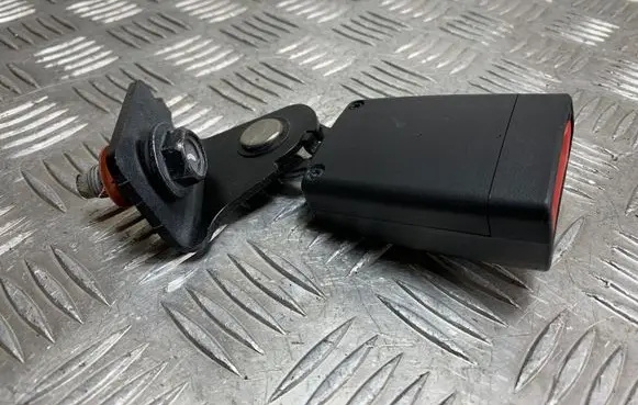 SsangYong Rexton Rear seatbelt buckle