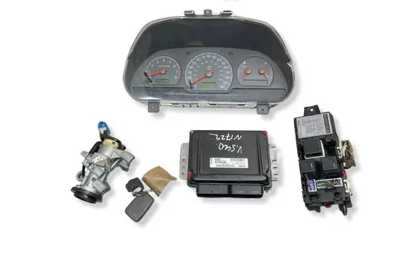 Volvo S40, V40 Engine ECU kit and lock set S118245001G P30614300 30889709
