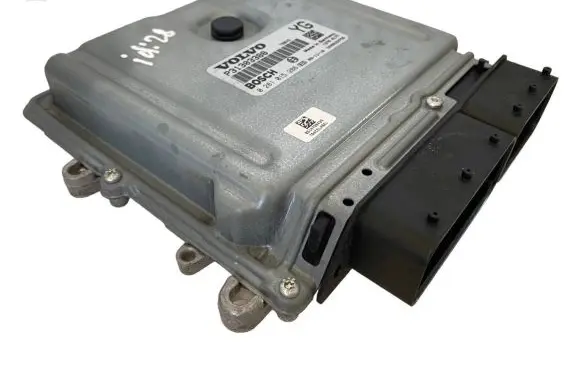 Volvo XC60 Engine control unit/module 31303388 1039S33755 0281015286