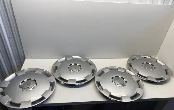 Audi A3 S3 8P R16 wheel hub/cap/trim 8P0601147A