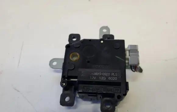 Toyota RAV 4 (XA30) A/C air flow flap actuator/motor 0638000920