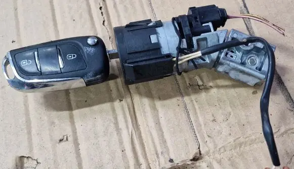 Citroen C5 Ignition lock 9663123280