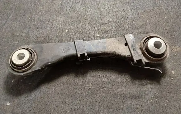 BMW 5 G30 G31 Rear upper control arm/wishbone 6867537