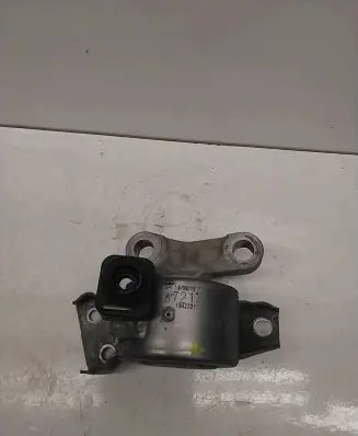 Opel Corsa E Gearbox mount 13427217