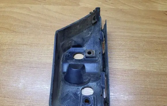 Volvo S40 Front bumper mounting bracket 30655875