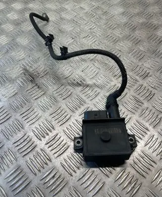 BMW 3 E90 E91 Glow plug pre-heat relay 7800156