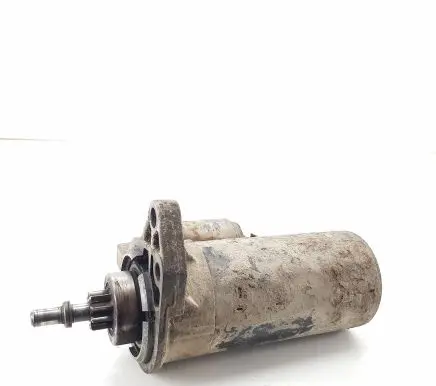 Volkswagen Golf II Starter motor 100B209596