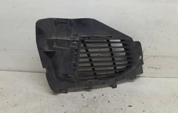 Peugeot 3008 II Front bumper lower grill AA37938073