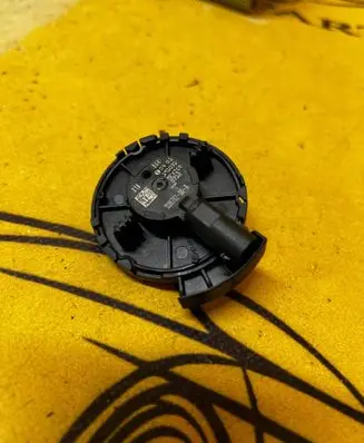Tesla Model 3 Airbag deployment crash/impact sensor 103676200A